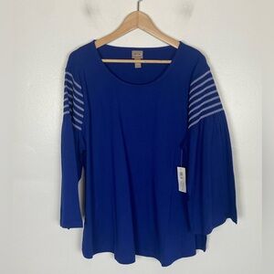 Chico's Embroidered Wide Flare Sleeves Top 4 US XXL Blue 3/4 Sleeves Boat- Neck